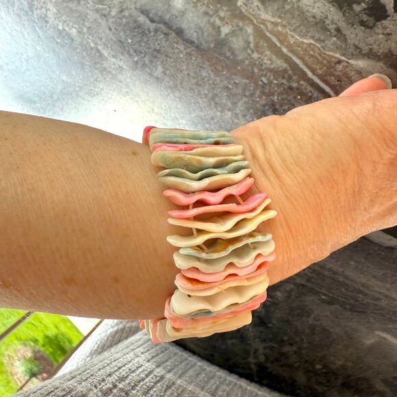 Multicolor Shell Bead Stretch Bracelet For Women Pastel Soft Girl Aesthetic 7 In - Picture 8 of 8